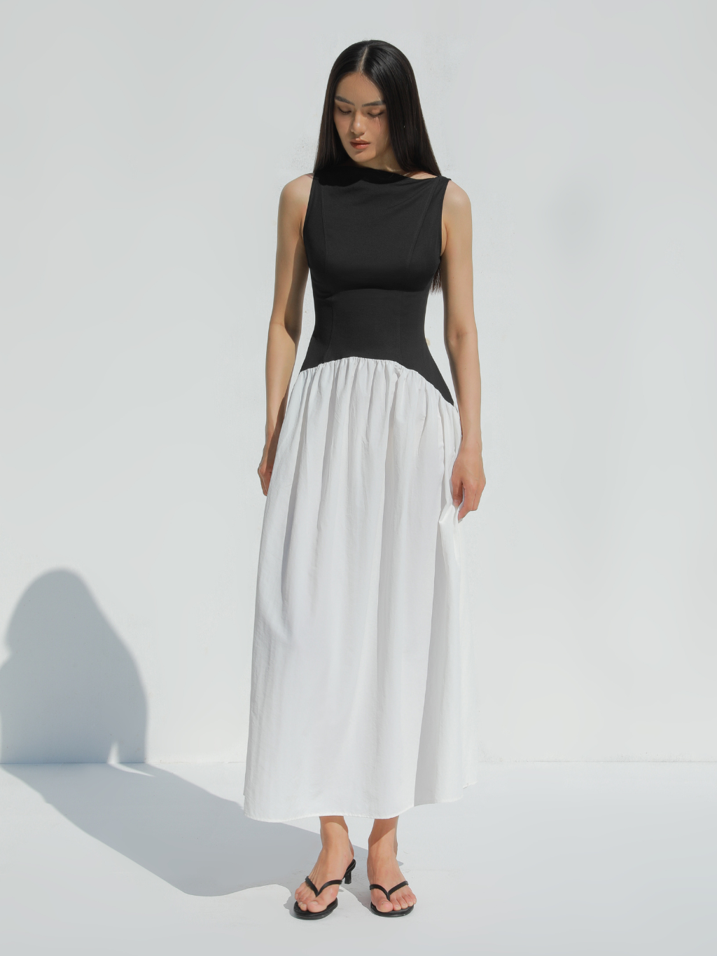 Black & White Sleeveless Contrast Dress
