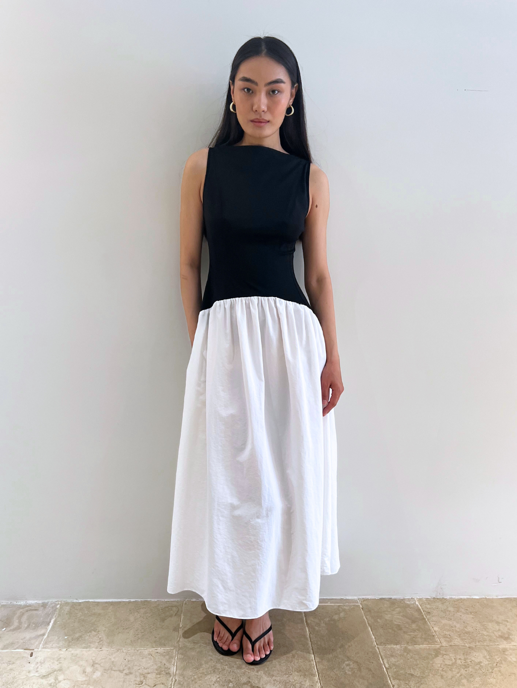 Black & White Sleeveless Contrast Dress
